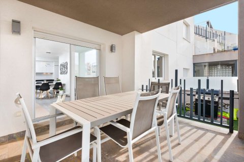 Bungalow till salu i Torrevieja, Alicante, Spanien 3 sovrum, 82 kvm. Nr. 149287 - foto 23