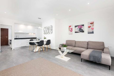 Bungalow till salu i Torrevieja, Alicante, Spanien 3 sovrum, 82 kvm. Nr. 149287 - foto 8