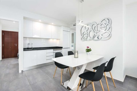 Bungalow till salu i Torrevieja, Alicante, Spanien 3 sovrum, 82 kvm. Nr. 149287 - foto 6