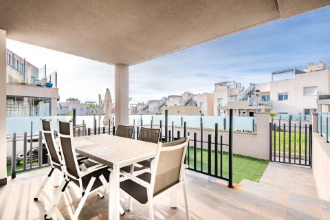 Bungalow till salu i Torrevieja, Alicante, Spanien 3 sovrum, 82 kvm. Nr. 149287 - foto 26