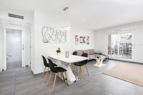 Bungalow till salu i Torrevieja, Alicante, Spanien 3 sovrum, 82 kvm. Nr. 149287 - foto 5