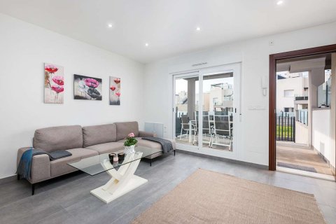 Bungalow till salu i Torrevieja, Alicante, Spanien 3 sovrum, 82 kvm. Nr. 149287 - foto 2