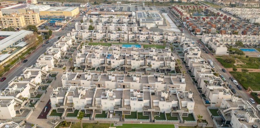 Bungalow i Torrevieja, Alicante, Spanien 3 sovrum, 82 kvm. Nr. 149287