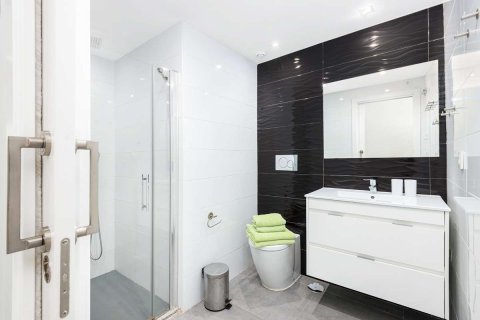 Bungalow till salu i Torrevieja, Alicante, Spanien 3 sovrum, 82 kvm. Nr. 149287 - foto 16