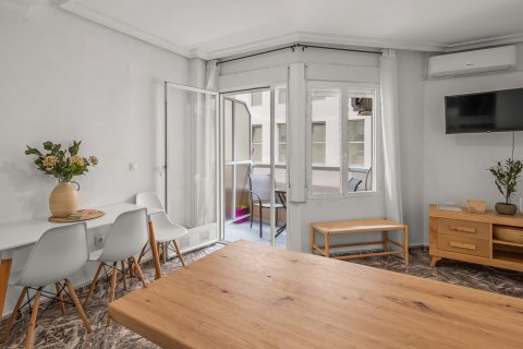 Продажа квартиры в Торревьеха, Аликанте, Испания 2 спальни, 62м2 №149290 - фото 2