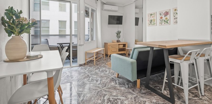 Квартира в Торревьеха, Аликанте, Испания 2 спальни, 62м2 №149290