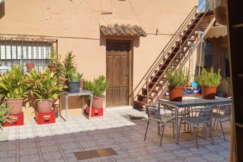 Hus till salu i Elche, Alicante, Spanien 4 sovrum, 420 kvm. Nr. 152917 - foto 11