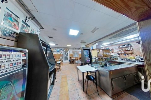 Hus till salu i Elche, Alicante, Spanien 4 sovrum, 420 kvm. Nr. 152917 - foto 24