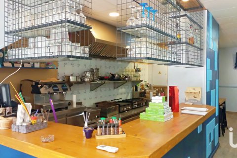 Lokal usługowy w El Campello, Alicante, Hiszpania 2 sypialnie, 167 mkw. nr 152919 – zdjęcie 3