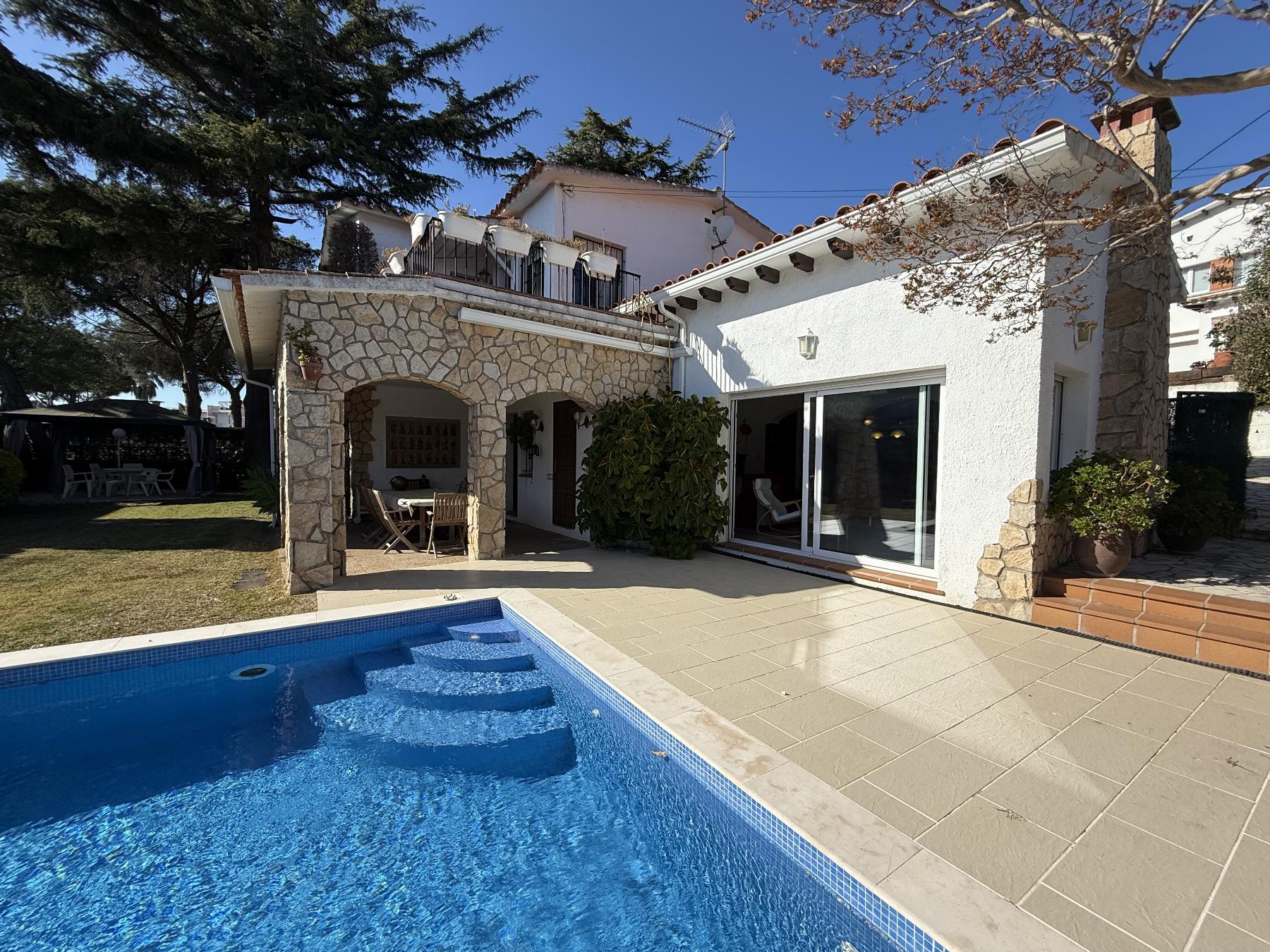House à S'Agaro, Girona, Espagne 5 chambres, 254 m2 No. 164665