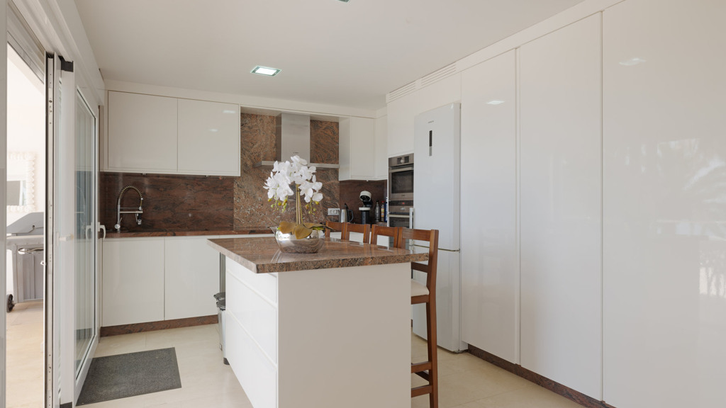 Villa in Cadiz, Spain 6 bedrooms, 320.45 sq.m. No. 164662