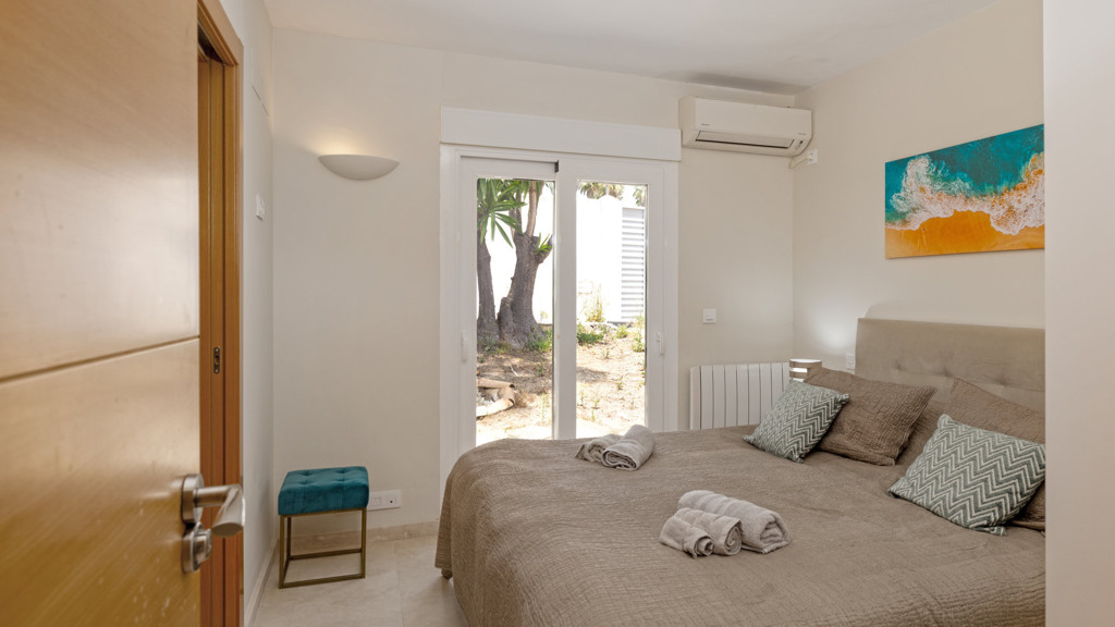 Villa in Cadiz, Spain 6 bedrooms, 320.45 sq.m. No. 164662
