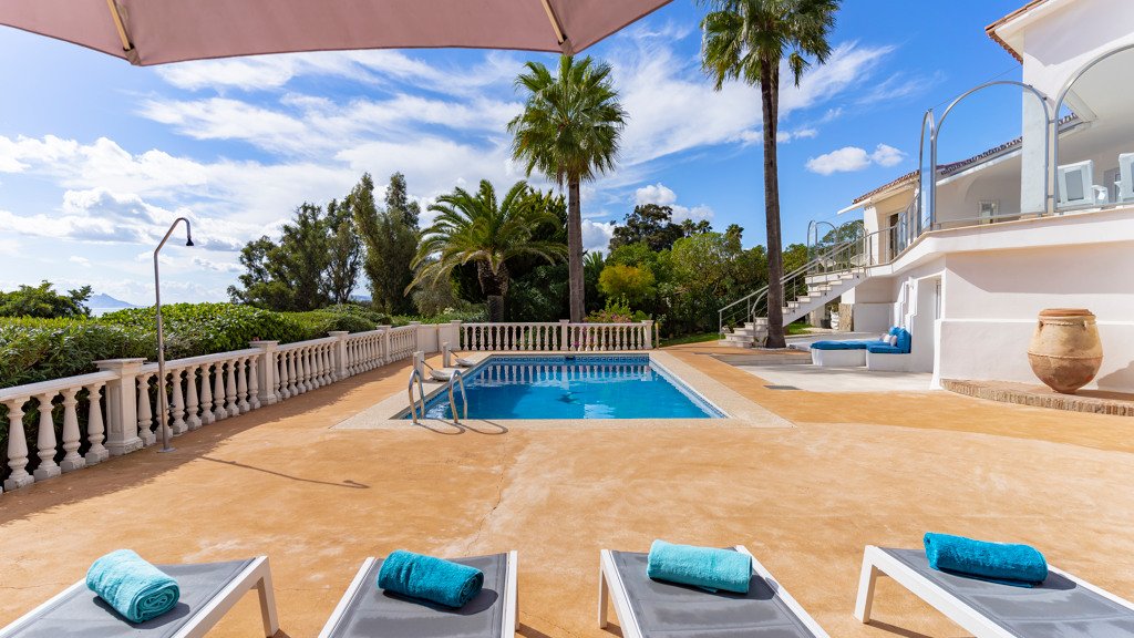 Villa in Cadiz, Spain 6 bedrooms, 320.45 sq.m. No. 164662