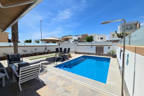 Villa à vendre à Pilar de la Horadada, Alicante, Espagne, 3 chambres, 111 m2 No. 189306 - photo 5