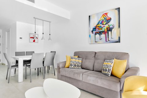 Apartment à vendre à Alicante, Espagne, 2 chambres, 88 m2 No. 155917 - photo 15