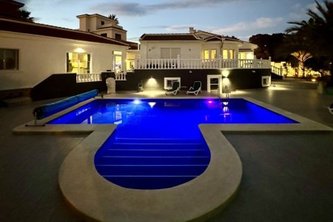 Villa à Ciudad Quesada, Alicante, Espagne 7 chambres, 400 m2 No. 155922