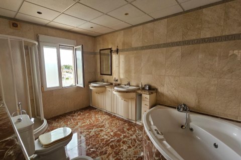 Willa w Torrevieja, Alicante, Hiszpania 3 sypialnie, 267 mkw. nr 155918 – zdjęcie 26