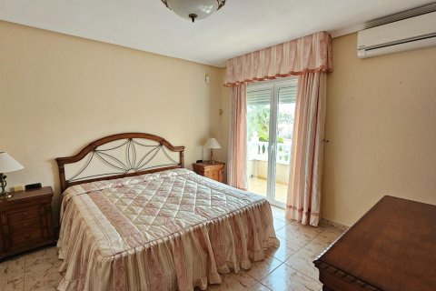 Willa w Torrevieja, Alicante, Hiszpania 3 sypialnie, 267 mkw. nr 155918 – zdjęcie 20