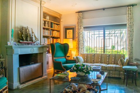 Villa for sale Cabo Roig, Alicante, Spain 5 bedrooms, 348 sq.m. No. 135636 - photo 6