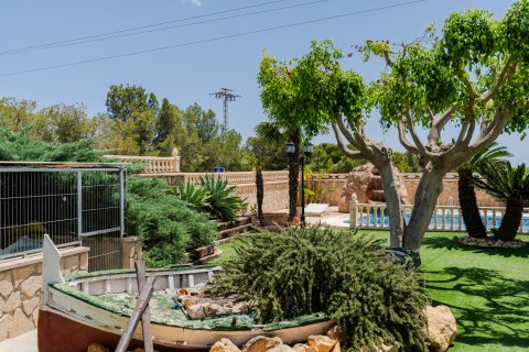 Villa till salu i San Vicente del Raspeig, Alicante, Spanien 5 sovrum, 450 kvm. Nr. 135641 - foto 23