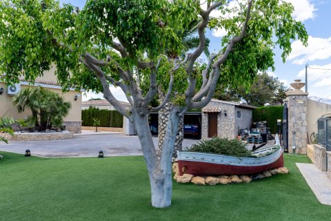 Villa till salu i San Vicente del Raspeig, Alicante, Spanien 5 sovrum, 450 kvm. Nr. 135641 - foto 19