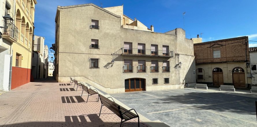 Commercial property in L'Arboc, Tarragona, Spain 372 sq.m. No. 172444