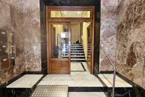 Apartment for sale in Madrid, Spain 3 bedrooms, 95 sq.m. No. 172442 - photo 10
