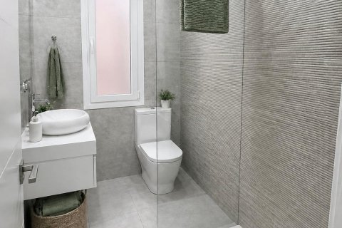 Apartment for sale in Madrid, Spain 3 bedrooms, 95 sq.m. No. 172442 - photo 6