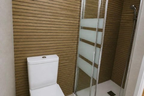 Apartment for sale in Madrid, Spain 3 bedrooms, 95 sq.m. No. 172442 - photo 5