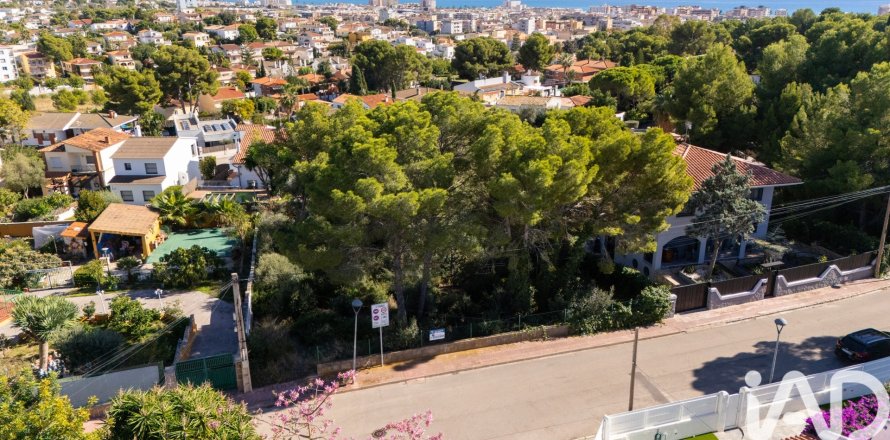 Terreno a Cunit, Tarragona, Spagna 850 mq. N° 153136