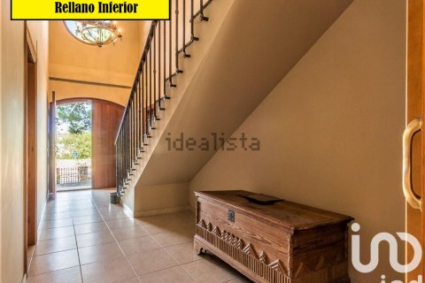 Hus till salu i Artana, Castellon, Spanien 5 sovrum, 429 kvm. Nr. 153135 - foto 17