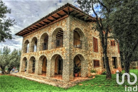 Hus till salu i Artana, Castellon, Spanien 5 sovrum, 429 kvm. Nr. 153135 - foto 5