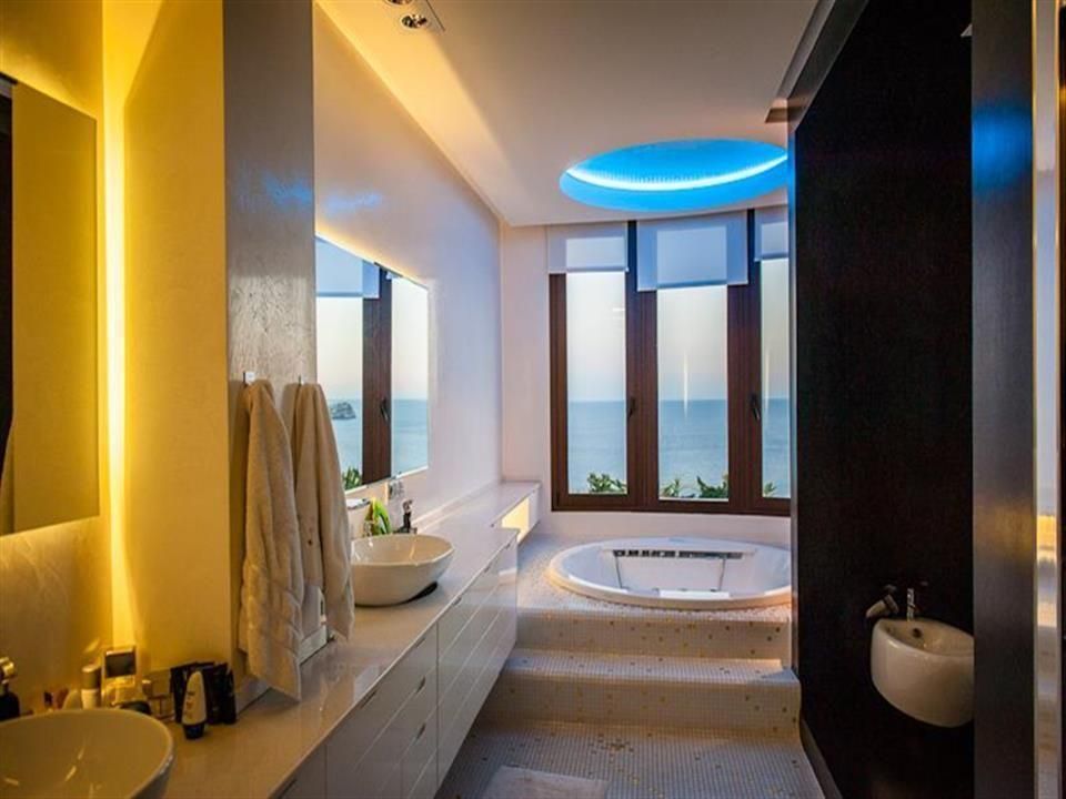 Villa a Benidorm, Alicante, Spagna 5 camere da letto, 600 mq. N° 95751