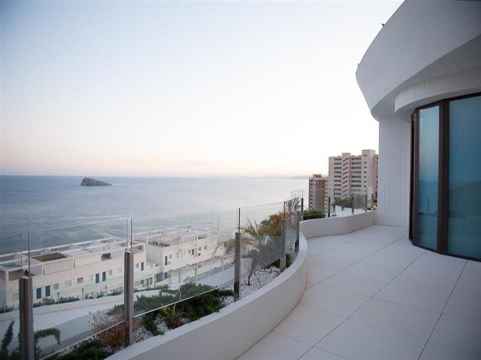 Villa a Benidorm, Alicante, Spagna 5 camere da letto, 600 mq. N° 95751