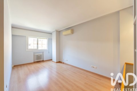 Huoneisto vuokrattavana Madrid, Espanja, 2 makuuhuonetta, 75 m2 No. 187570 - kuva 4