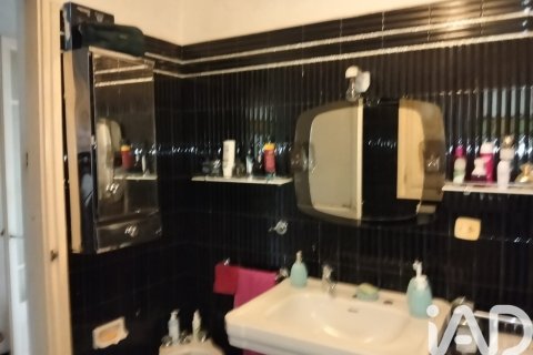House zur Miete in Lleida, Spanien 6 Schlafzimmer, 846 m2 Nr. 187567 - Foto 19