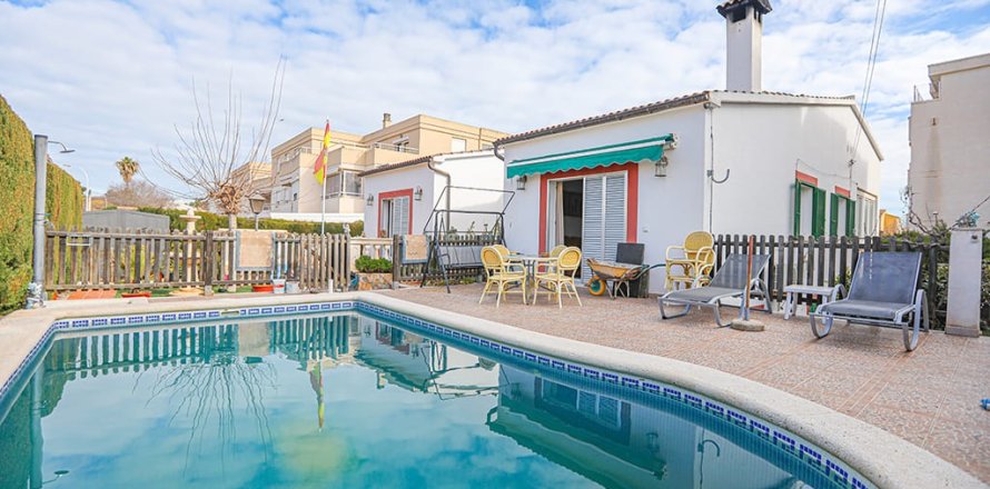 Villa in Son Ferrer, Mallorca, Spain 3 bedrooms, 150 sq.m. No. 147874