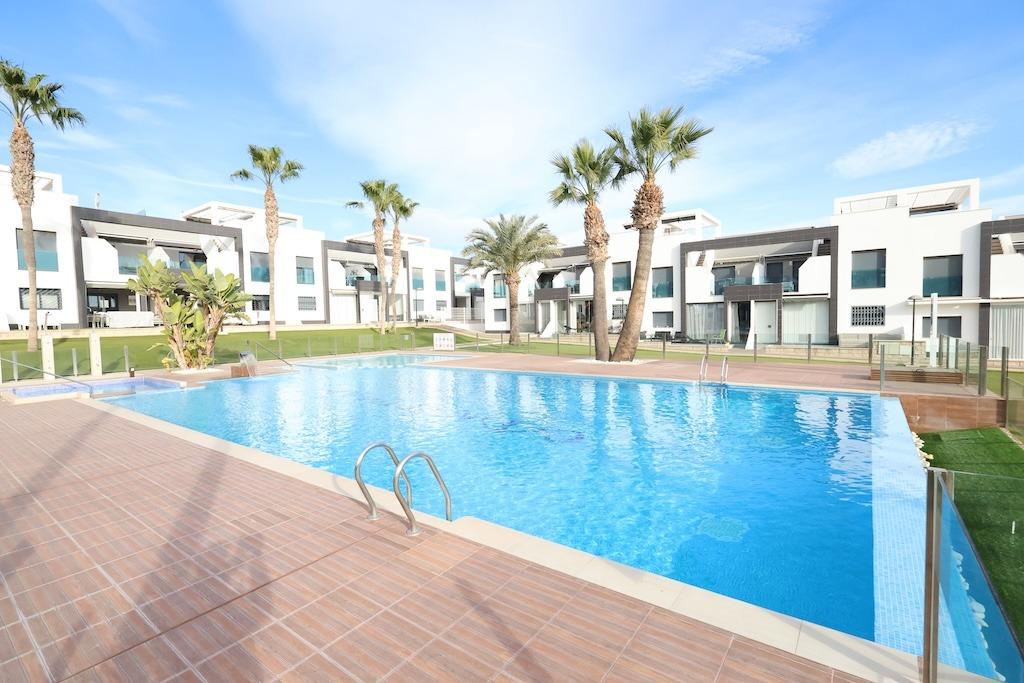 Bungalow in La Zenia, Alicante, Spanien 2 Schlafzimmer, 73 m2 Nr. 189378