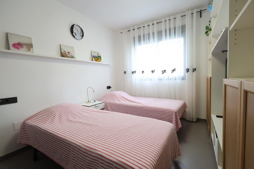 Bungalow in La Zenia, Alicante, Spanien 2 Schlafzimmer, 73 m2 Nr. 189378
