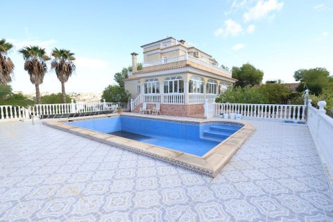 Villa for sale in Villamartin, Alicante, Spain 5 bedrooms, 308 sq.m. No. 189377 - photo 29