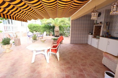Villa for sale in Villamartin, Alicante, Spain 5 bedrooms, 308 sq.m. No. 189377 - photo 22