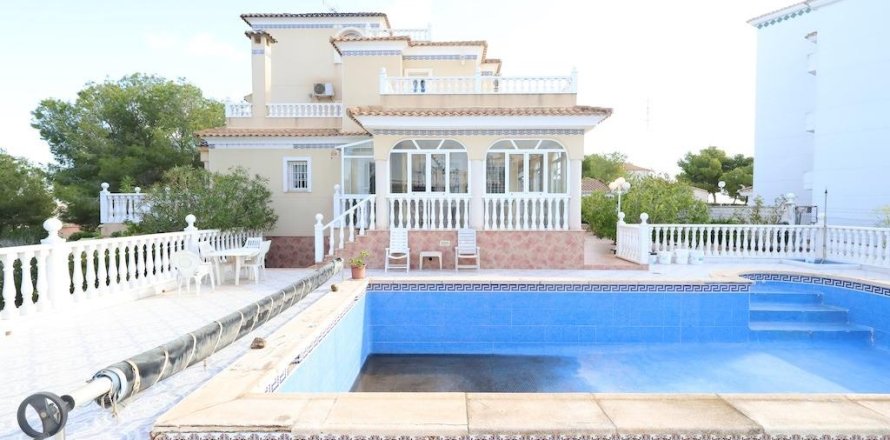 Villa in Villamartin, Alicante, Spain 5 bedrooms, 308 sq.m. No. 189377