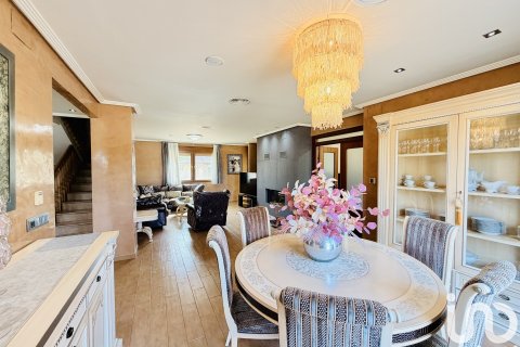 Dom w Aspe, Alicante, Hiszpania 5 sypialni, 583 mkw. nr 153123 – zdjęcie 8