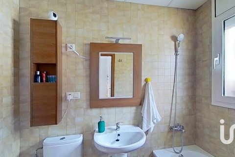 Townhouse for sale in La Pobla De Montornes, Tarragona, Spain 4 bedrooms, 144 sq.m. No. 153128 - photo 4