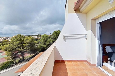 Townhouse for sale in La Pobla De Montornes, Tarragona, Spain 4 bedrooms, 144 sq.m. No. 153128 - photo 26