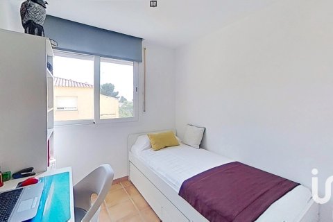 Townhouse for sale in La Pobla De Montornes, Tarragona, Spain 4 bedrooms, 144 sq.m. No. 153128 - photo 14