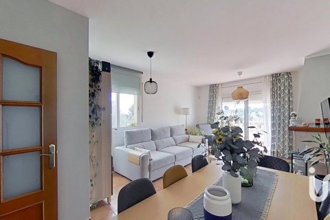 Townhouse for sale in La Pobla De Montornes, Tarragona, Spain 4 bedrooms, 144 sq.m. No. 153128 - photo 9