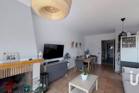 Townhouse for sale in La Pobla De Montornes, Tarragona, Spain 4 bedrooms, 144 sq.m. No. 153128 - photo 11