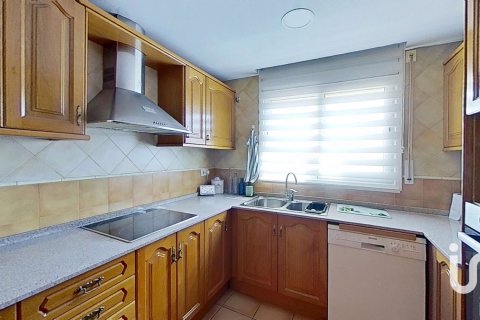 Townhouse for sale in La Pobla De Montornes, Tarragona, Spain 4 bedrooms, 144 sq.m. No. 153128 - photo 5