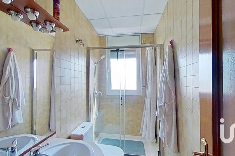 Townhouse for sale in La Pobla De Montornes, Tarragona, Spain 4 bedrooms, 144 sq.m. No. 153128 - photo 29